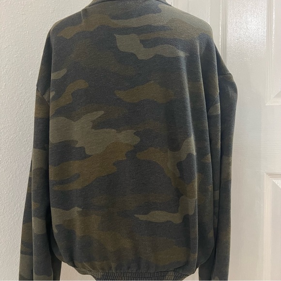 VS PINK Green Camouflage Quarter Zip Sweatshirt - Picture 4 of 5